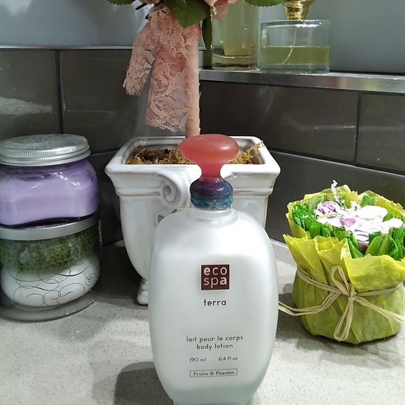 Fruits & Passion "Eco Spa" Body Lotion - Picture 2 of 5